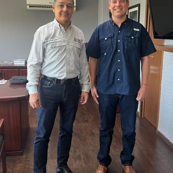 Productiva reunión con Secretario de SIDUR